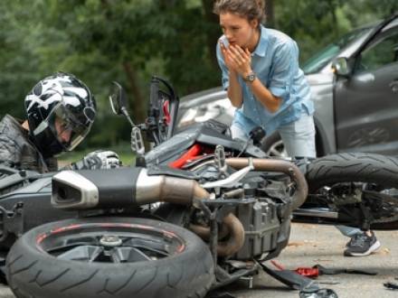 Featured graphic for: How Can Wrecks Seriously Hurt Bikers But Not Car Drivers?